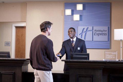 Holiday Inn Express Philadelphia Airport By Ihg Есингтън Екстериор снимка